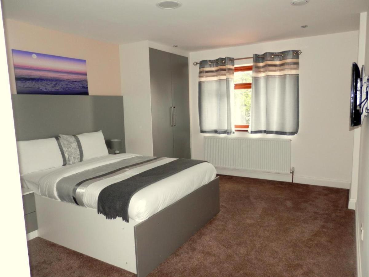 Heathrow Travellers Hub Bed & Breakfast Hounslow Dış mekan fotoğraf